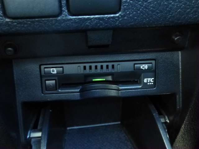 トヨタ ヴェルファイア　ハイブリッド ハイブリッド ２．５ ＺＲ Ｅ－ＦＯＵＲ ４ＷＤ R1年 () 99