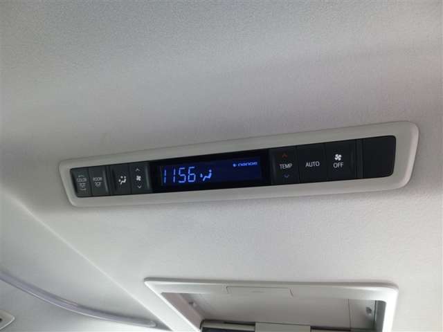 トヨタ ヴェルファイア　ハイブリッド ハイブリッド ２．５ ＺＲ Ｅ－ＦＯＵＲ ４ＷＤ R1年 () 99