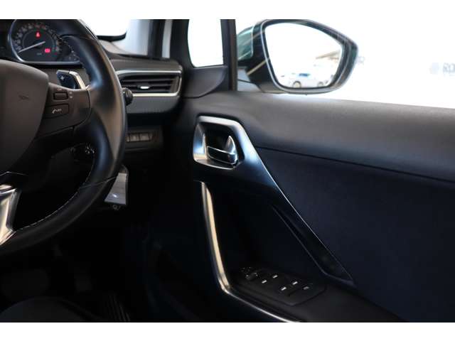 プジョー ２００８ レザーエディション H28年 (近畿) 99