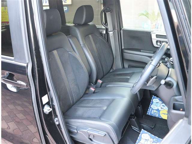 ホンダ Ｎ　ＢＯＸ カスタム ６６０ Ｌ ターボ スタイルプラス ブラック R4年 (関東) 99