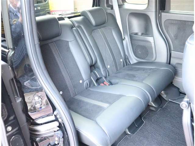 ホンダ Ｎ　ＢＯＸ カスタム ６６０ Ｌ ターボ スタイルプラス ブラック R4年 (関東) 99