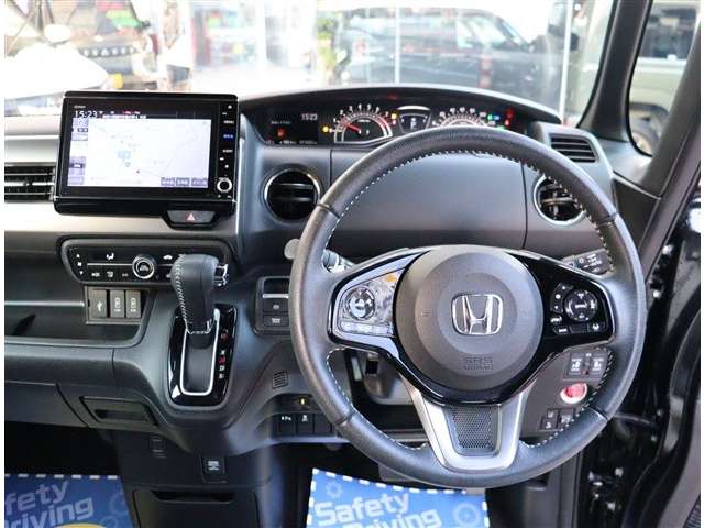 ホンダ Ｎ　ＢＯＸ カスタム ６６０ Ｌ ターボ スタイルプラス ブラック R4年 (関東) 99