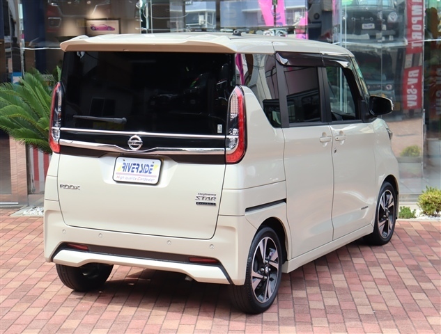 日産 ルークス ６６０ ハイウェイスターＧターボ プロパイロット エディション R4年 (関東) 99