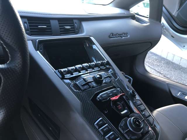 ランボルギーニ アヴェンタドール Ｓ ４ＷＤ R1年 (関東) 99