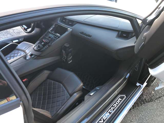 ランボルギーニ アヴェンタドール Ｓ ４ＷＤ R1年 (関東) 99