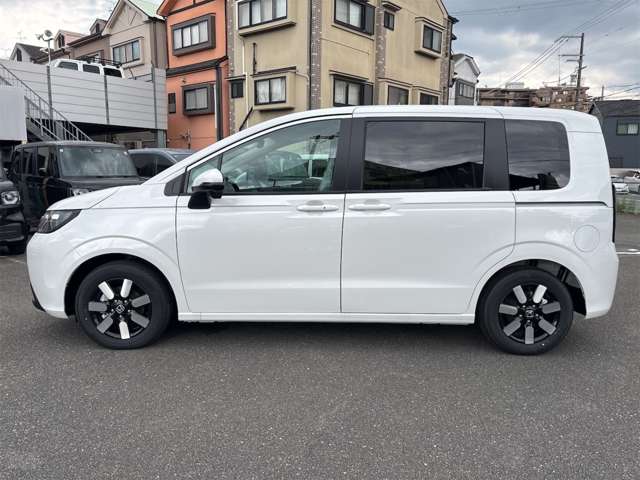 ホンダ フリード　ハイブリッド １．５ Ｅ：ＨＥＶ エアー ＥＸ R7年 (近畿) 99