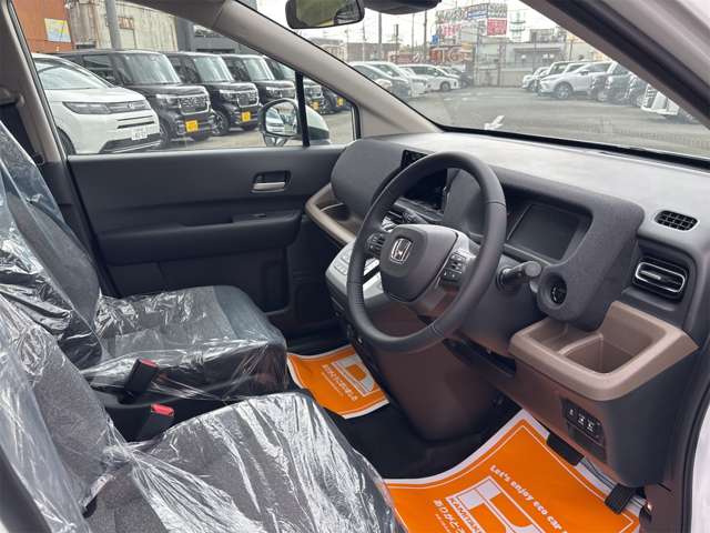 ホンダ フリード　ハイブリッド １．５ Ｅ：ＨＥＶ エアー ＥＸ R7年 (近畿) 99