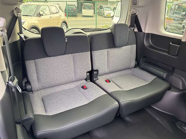 ホンダ フリード　ハイブリッド １．５ Ｅ：ＨＥＶ エアー ＥＸ R7年 (近畿) 99