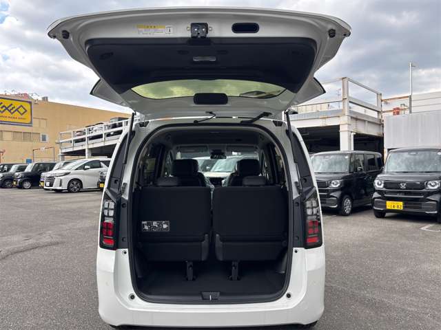 ホンダ フリード　ハイブリッド １．５ Ｅ：ＨＥＶ エアー ＥＸ R7年 (近畿) 99