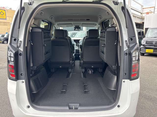 ホンダ フリード　ハイブリッド １．５ Ｅ：ＨＥＶ エアー ＥＸ R7年 (近畿) 99