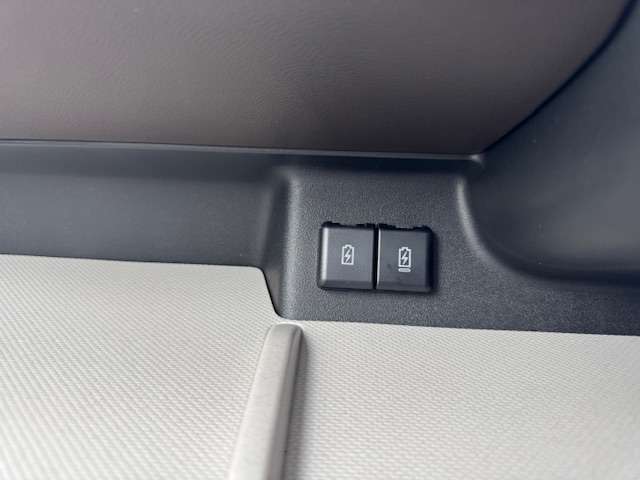 スズキ スペーシア ６６０ ハイブリッド Ｘ ４ＷＤ R6年 () 99