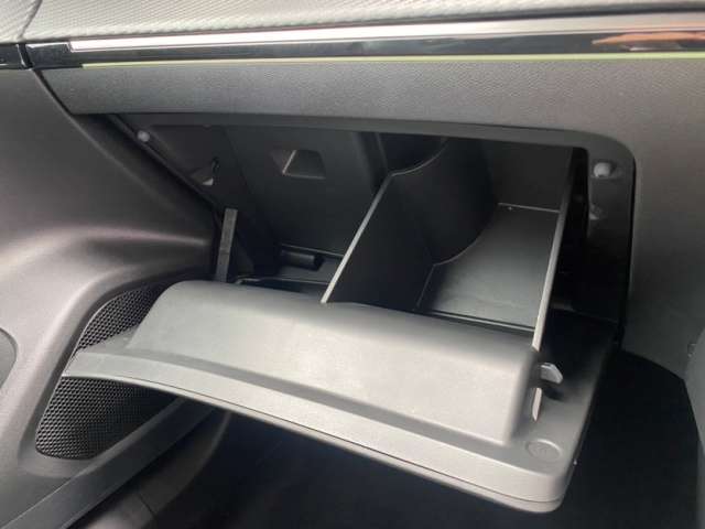 プジョー ｅ−２００８ ＧＴ R7年 () 99