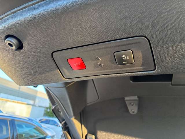 プジョー ５０８ ＧＴライン　プレミアムレザーエディション R2年 () 99