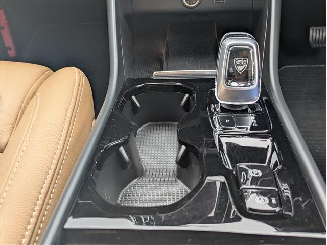 ボルボ ＸＣ４０ Ｔ４ ＡＷＤ インスクリプション ４ＷＤ R2年 (東北) 99