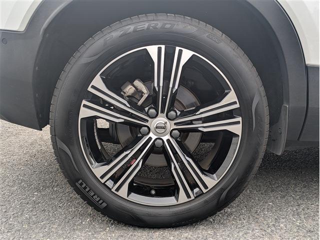 ボルボ ＸＣ４０ Ｔ４ ＡＷＤ インスクリプション ４ＷＤ R2年 (東北) 99