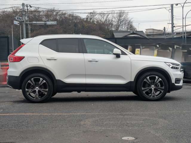ボルボ ＸＣ４０ Ｔ４ ＡＷＤ インスクリプション ４ＷＤ R2年 (東北) 99