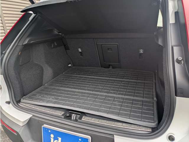 ボルボ ＸＣ４０ Ｔ４ ＡＷＤ インスクリプション ４ＷＤ R2年 (東北) 99