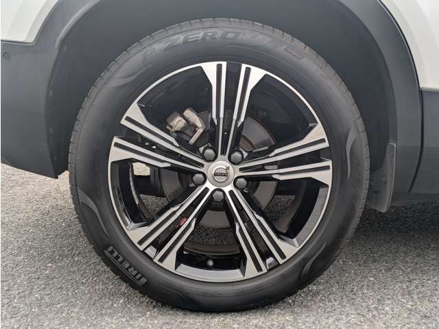 ボルボ ＸＣ４０ Ｔ４ ＡＷＤ インスクリプション ４ＷＤ R2年 (東北) 99