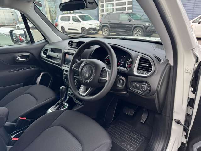 ジープ レネゲード ロンジチュード R2年 (東北) 99