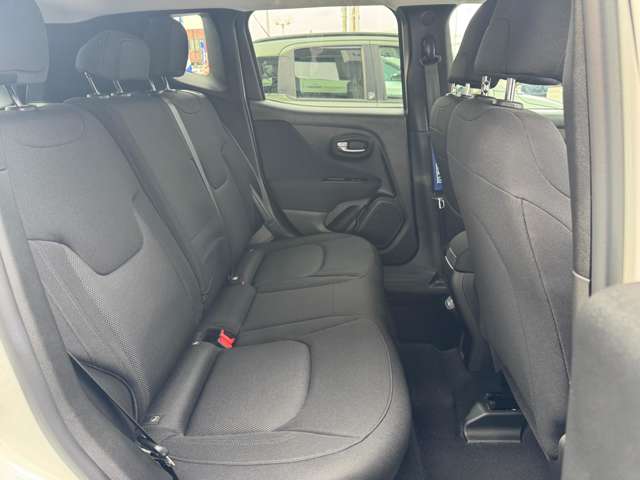 ジープ レネゲード ロンジチュード R2年 (東北) 99