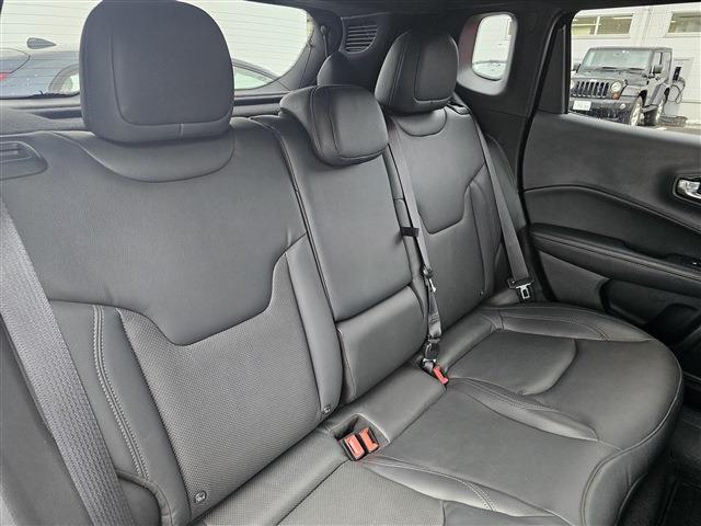 ジープ コンパス Ｓモデル ４ＷＤ R3年 () 99