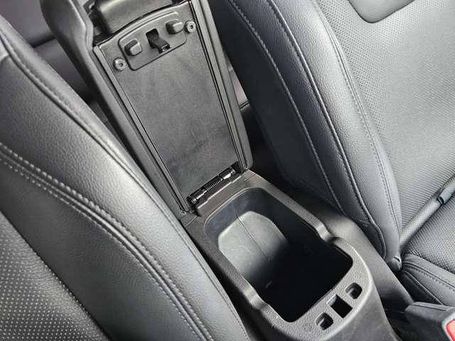 ジープ コンパス Ｓモデル ４ＷＤ R3年 () 99