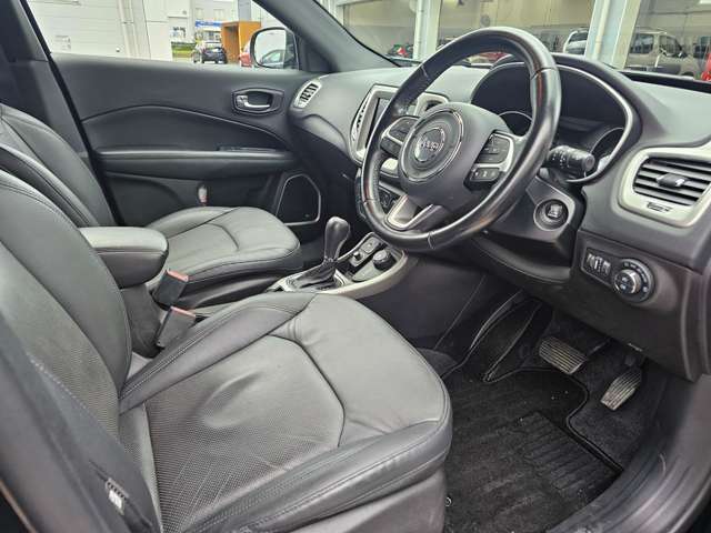 ジープ コンパス Ｓモデル ４ＷＤ R3年 () 99