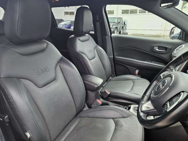 ジープ コンパス Ｓモデル ４ＷＤ R3年 () 99