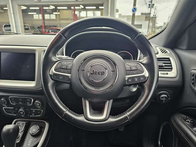 ジープ コンパス Ｓモデル ４ＷＤ R3年 () 99