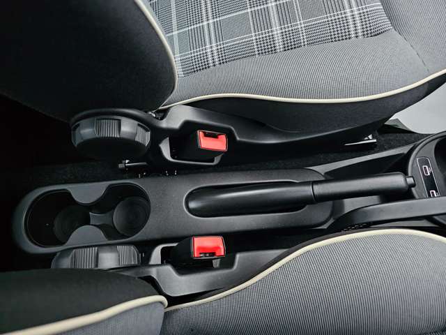 フィアット ５００（チンクエチェント） １．２ ポップ R2年 () 99