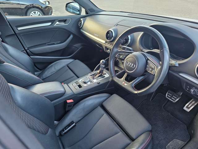 アウディ Ｓ３　スポーツバック ２．０ ４ＷＤ H30年 (東北) 99