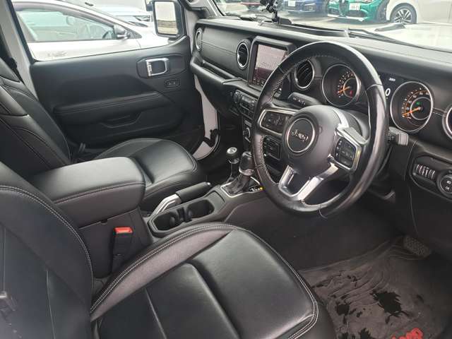 ジープ ラングラー　アンリミテッド アンリミテッド サハラ ３．６Ｌ ４ＷＤ R2年 (東北) 99