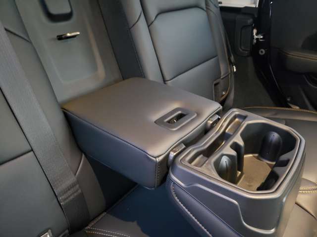 ジープ ラングラー　アンリミテッド アンリミテッド サハラ ４ＷＤ R7年 (東北) 99