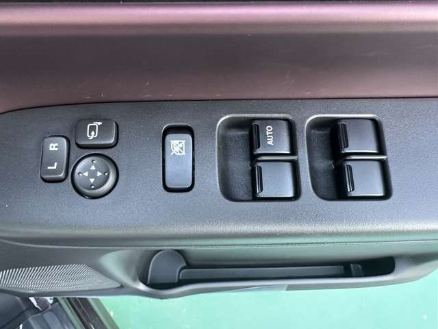 スズキ スペーシア ６６０ カスタム ハイブリッド ＧＳ R7年 () 99