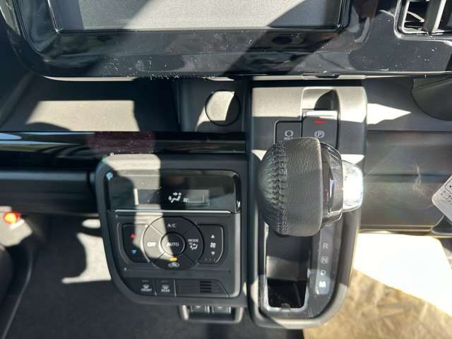 スズキ スペーシア　ギア ６６０ カスタム ハイブリッド ＸＳターボ R7年 (東海) 99