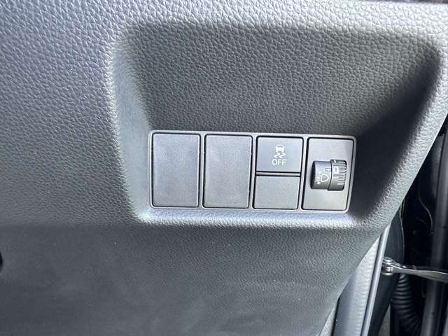 ホンダ フィット　ハイブリッド １．５ Ｅ：ＨＥＶ ホーム R6年 () 99