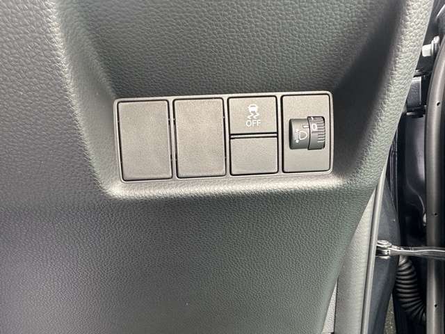 ホンダ フィット　ハイブリッド １．５ Ｅ：ＨＥＶ ホーム R6年 () 99