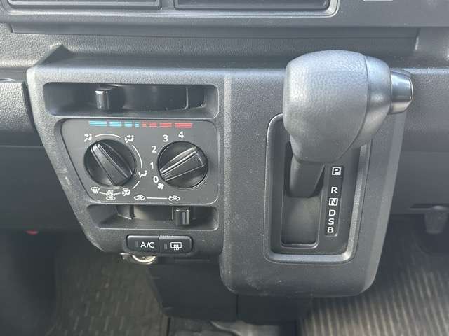 ダイハツ ハイゼットカーゴ ６６０ クルーズ R4年 () 99