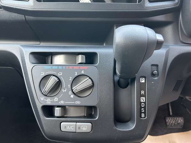 ダイハツ ミラ　イース ６６０ Ｌ ＳＡＩＩＩ R7年 () 99