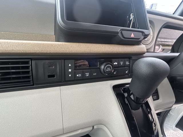 ホンダ Ｎ　ＢＯＸ ６６０ ４ＷＤ R7年 () 99