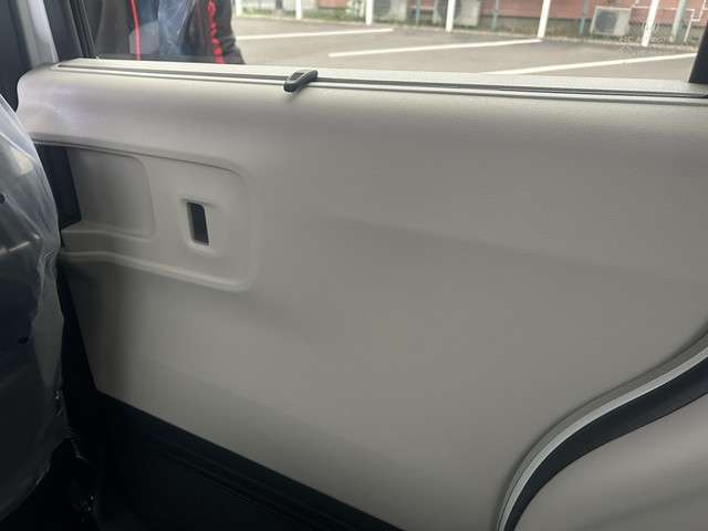 ホンダ Ｎ　ＢＯＸ ６６０ ４ＷＤ R7年 () 99