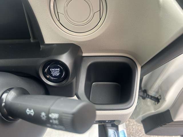 ホンダ Ｎ　ＢＯＸ ６６０ ４ＷＤ R7年 () 99