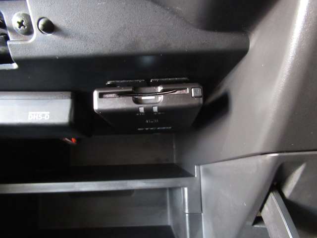 日産 ノート １．２ Ｅ－ＰＯＷＥＲ Ｘ ＦＯＵＲ Ｖセレクション 助手席回転シート ４ＷＤ R2年 () 99