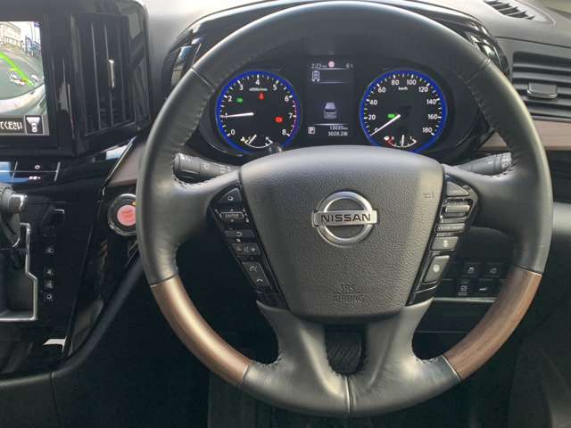 日産 エルグランド ２．５ ２５０ハイウェイスターＳ アーバンクロム ４ＷＤ R2年 (東北) 99