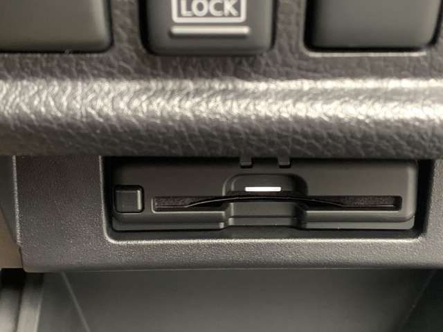 日産 エルグランド ２．５ ２５０ハイウェイスターＳ アーバンクロム ４ＷＤ R2年 (東北) 99