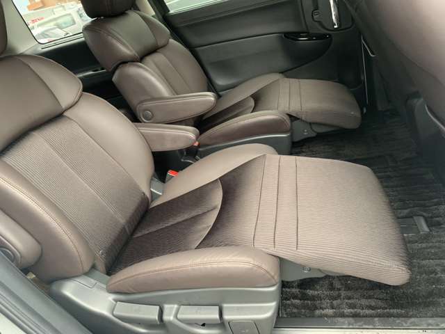 日産 エルグランド ２．５ ２５０ハイウェイスターＳ アーバンクロム ４ＷＤ R2年 (東北) 99