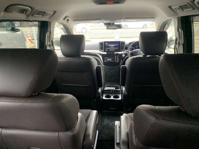 日産 エルグランド ２．５ ２５０ハイウェイスターＳ アーバンクロム ４ＷＤ R2年 (東北) 99