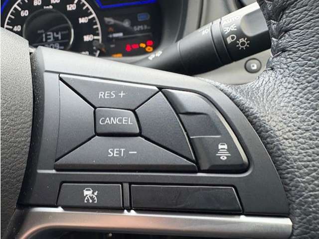 日産 ノート １．２ Ｅ－ＰＯＷＥＲ メダリスト R2年 (東北) 99