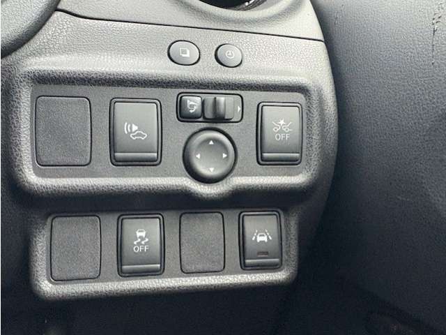 日産 ノート １．２ Ｅ－ＰＯＷＥＲ メダリスト R2年 (東北) 99