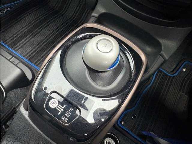 日産 ノート １．２ Ｅ－ＰＯＷＥＲ メダリスト R2年 (東北) 99